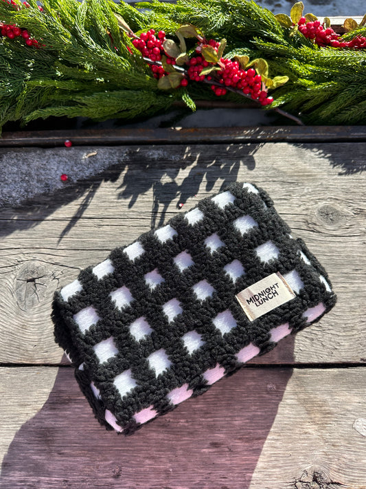 Carrie Sherpa Pouch | Black + White